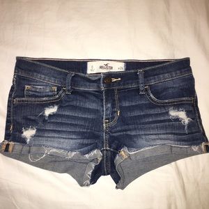 Hollister Low- Rise Short Shorts